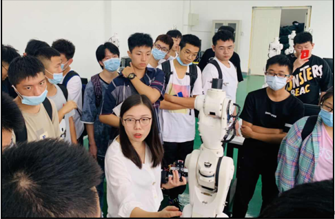 旨在培养学生高阶思维的应用型大学机器人工程实验教学体系构建初探